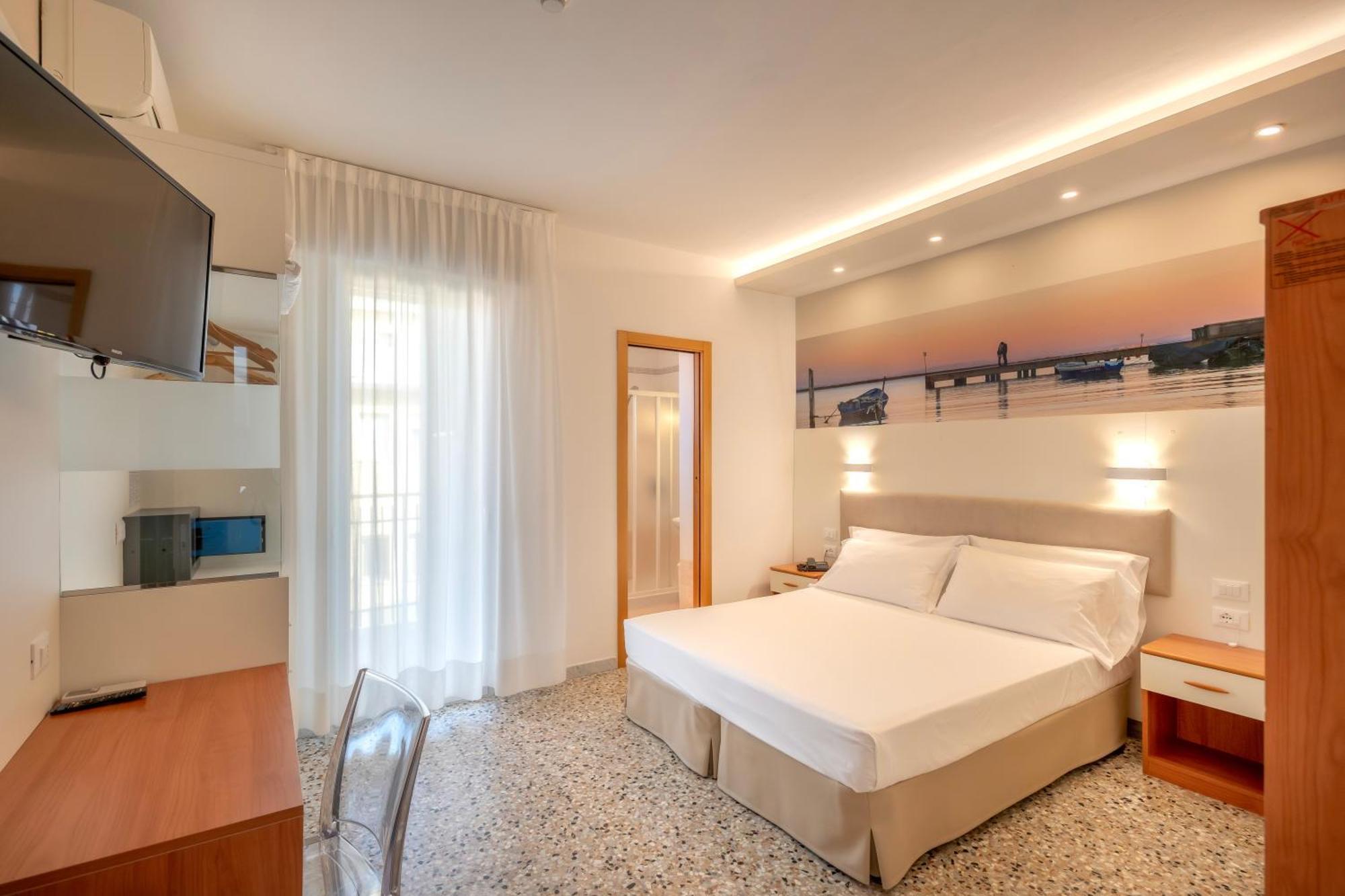Hotel Atenea Golden Star Каорле Экстерьер фото