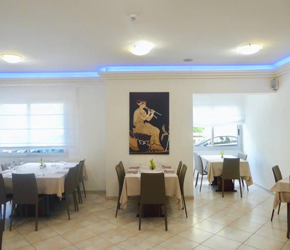 Hotel Atenea Golden Star Каорле Экстерьер фото